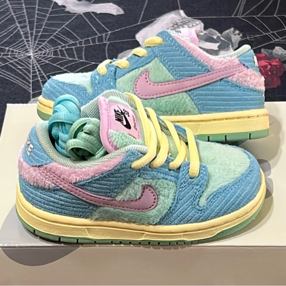DS 2024 NIKE SB DUNK LOW PRO QS (PS) VERDY VISTY PRESCHOOL 13c OR 2Y FZ7194-400